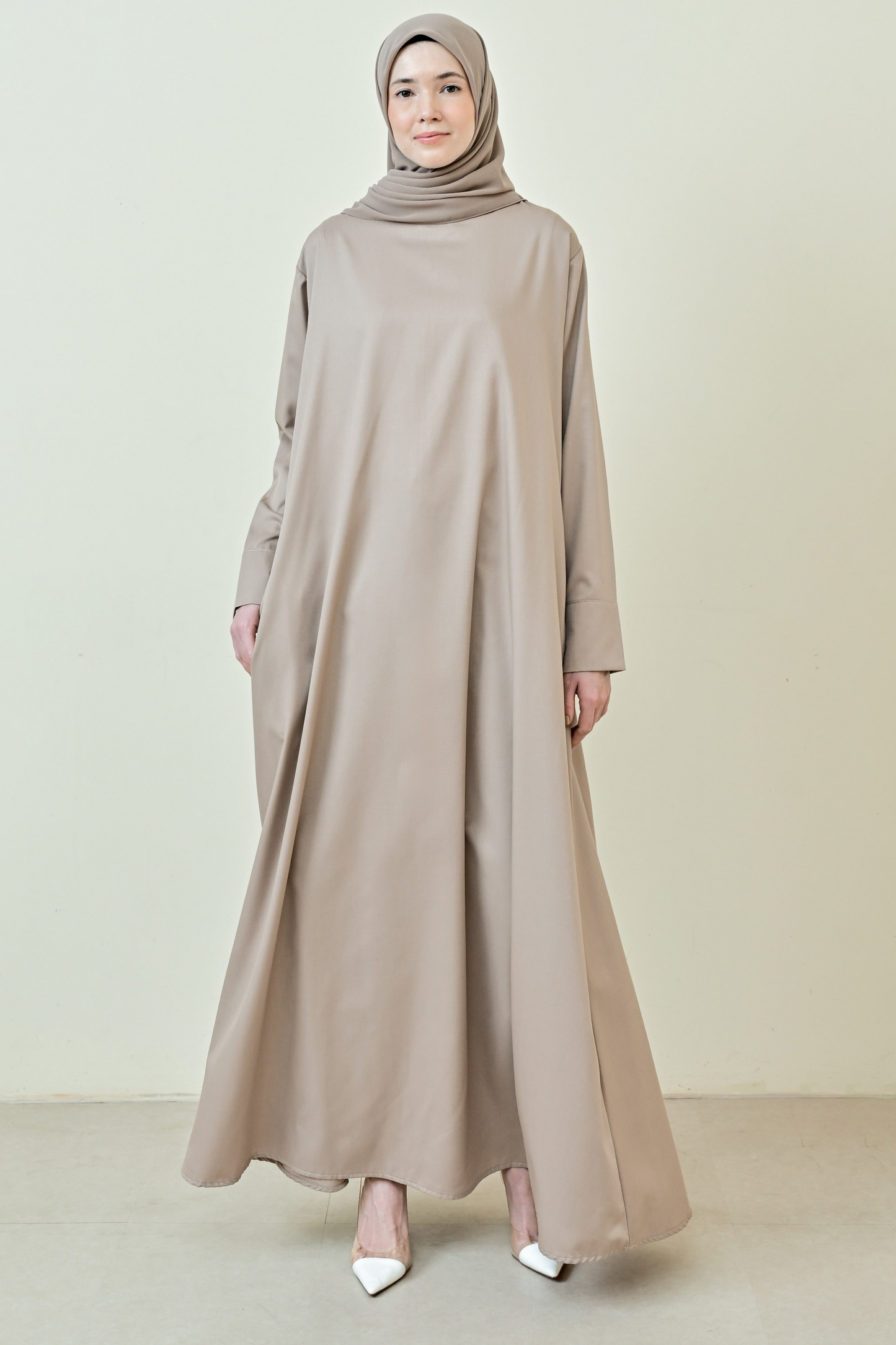 (Pre-order) Clover Flowy Maxi Dress - Khaki