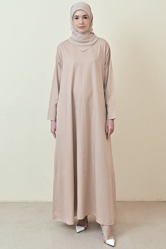 Clover Flowy Maxi Dress - Beige