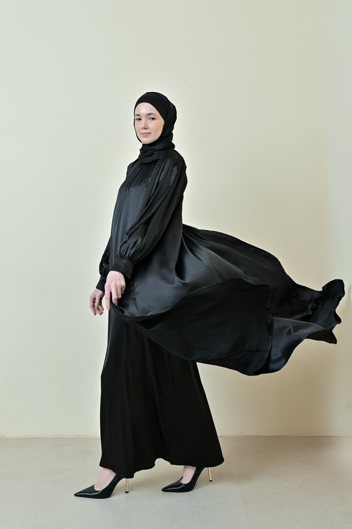 Lara Silk Abaya Set - Black