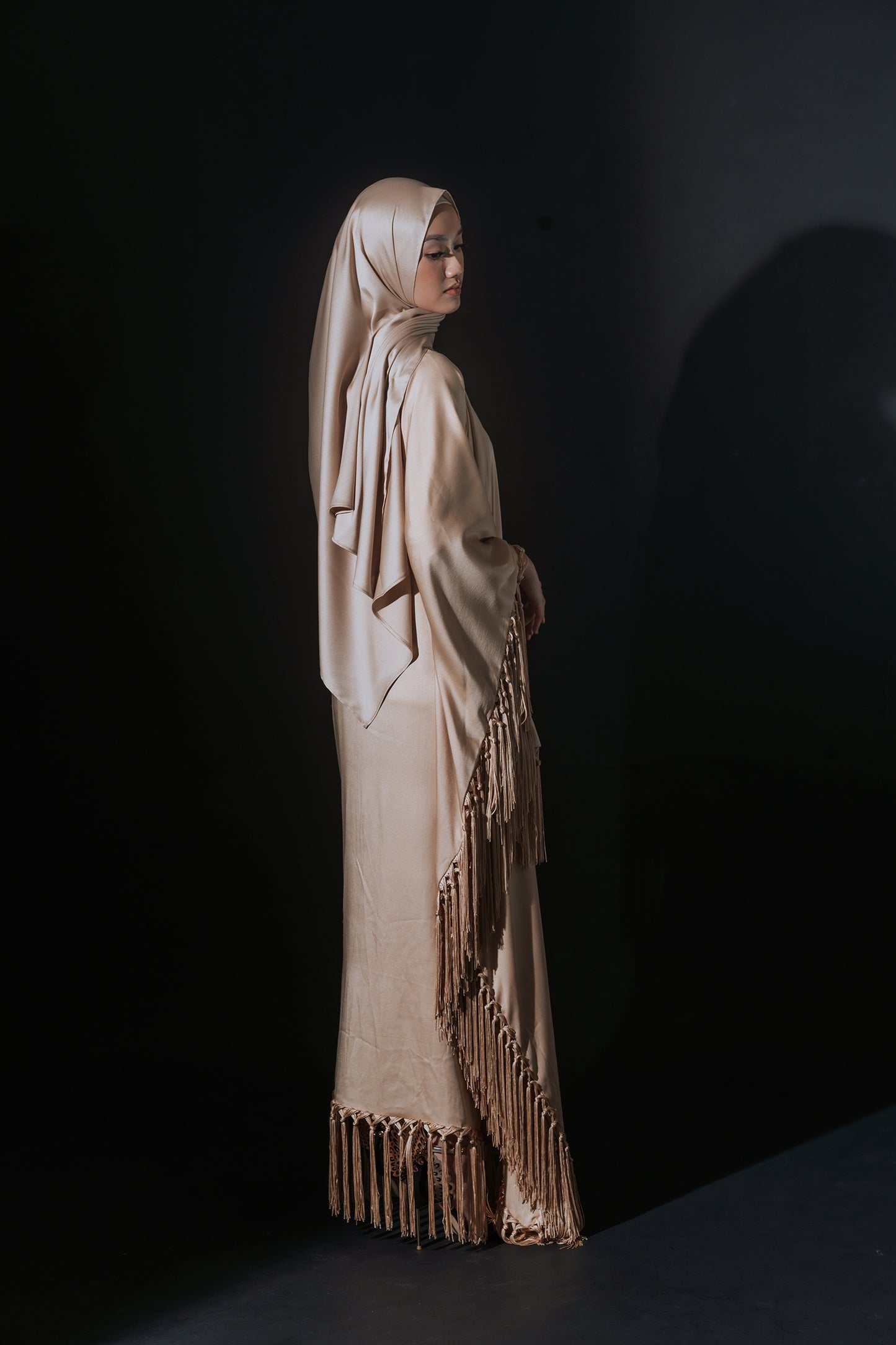 Halo - Tassel Kaftan