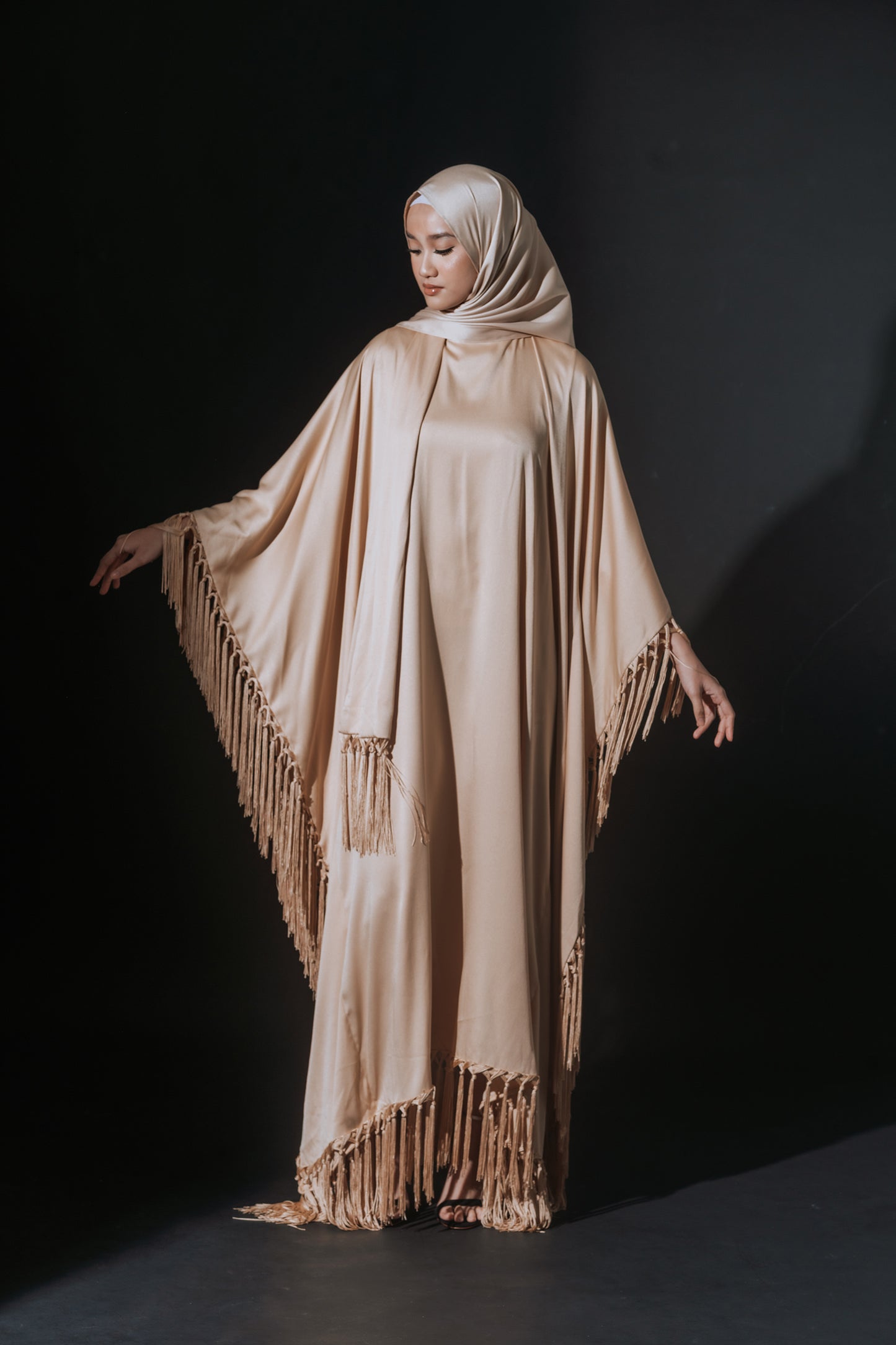 Halo - Tassel Kaftan