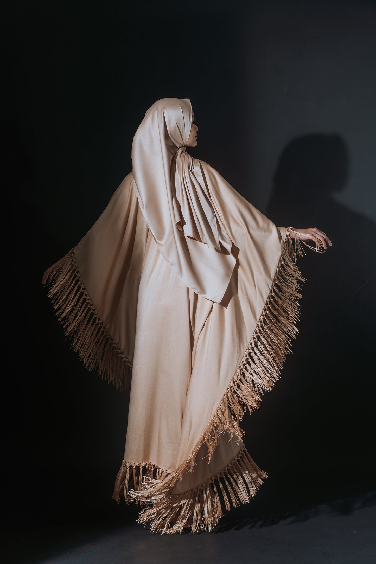 Halo - Tassel Kaftan