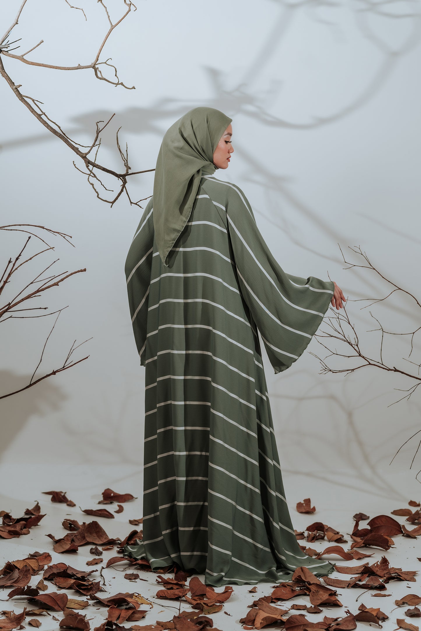 Verdin - Drape Abaya