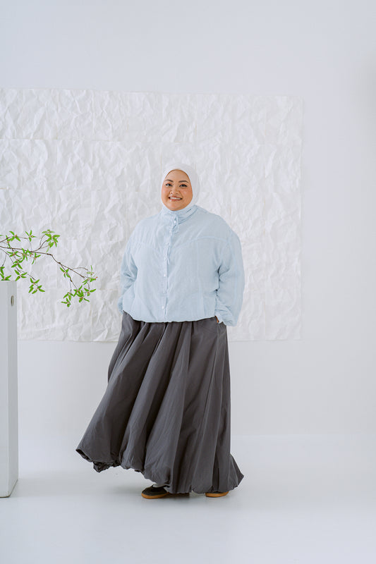 KŌDE The Noya Skirt - Charcoal