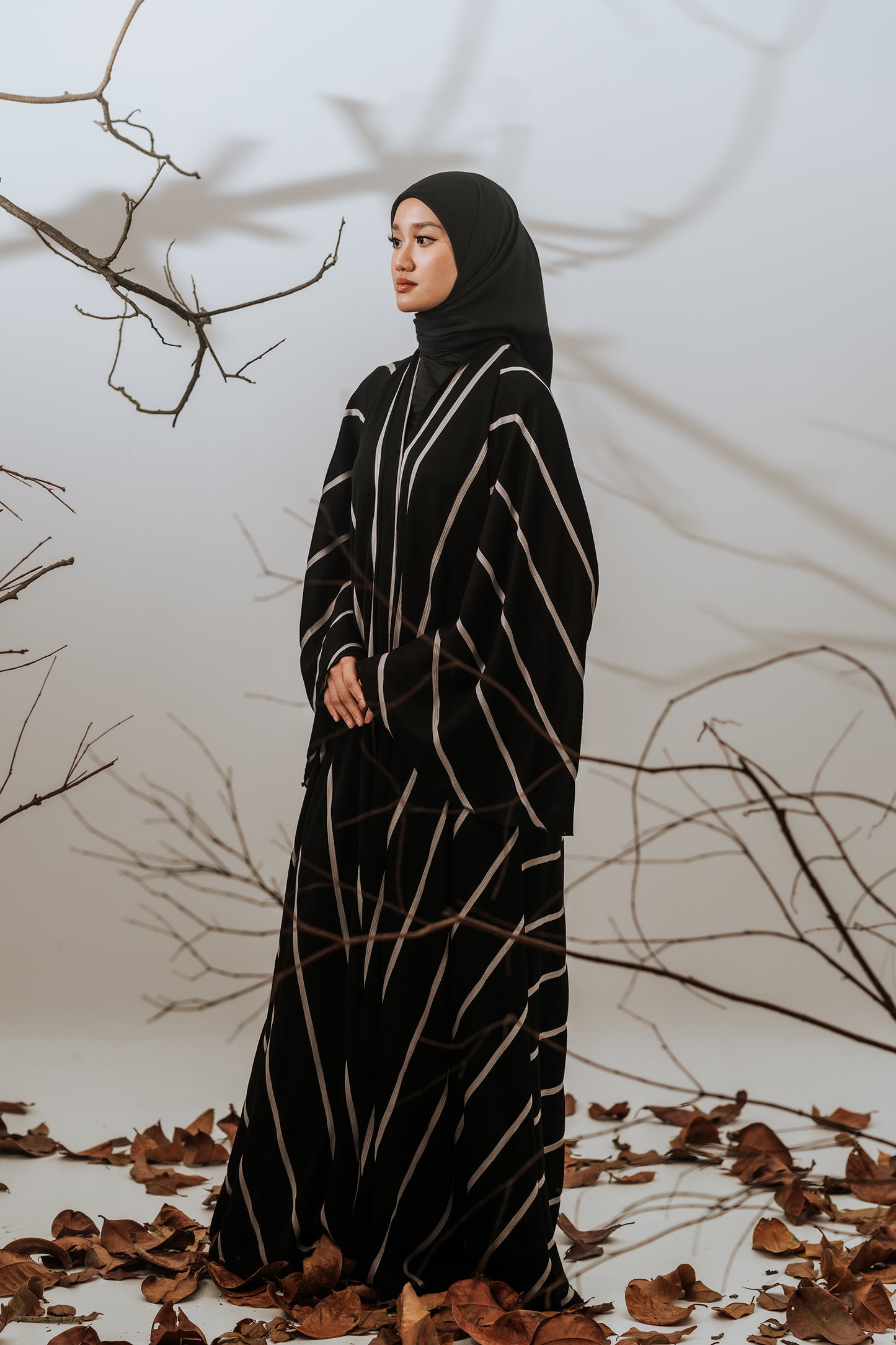 Obscura - Drape Abaya
