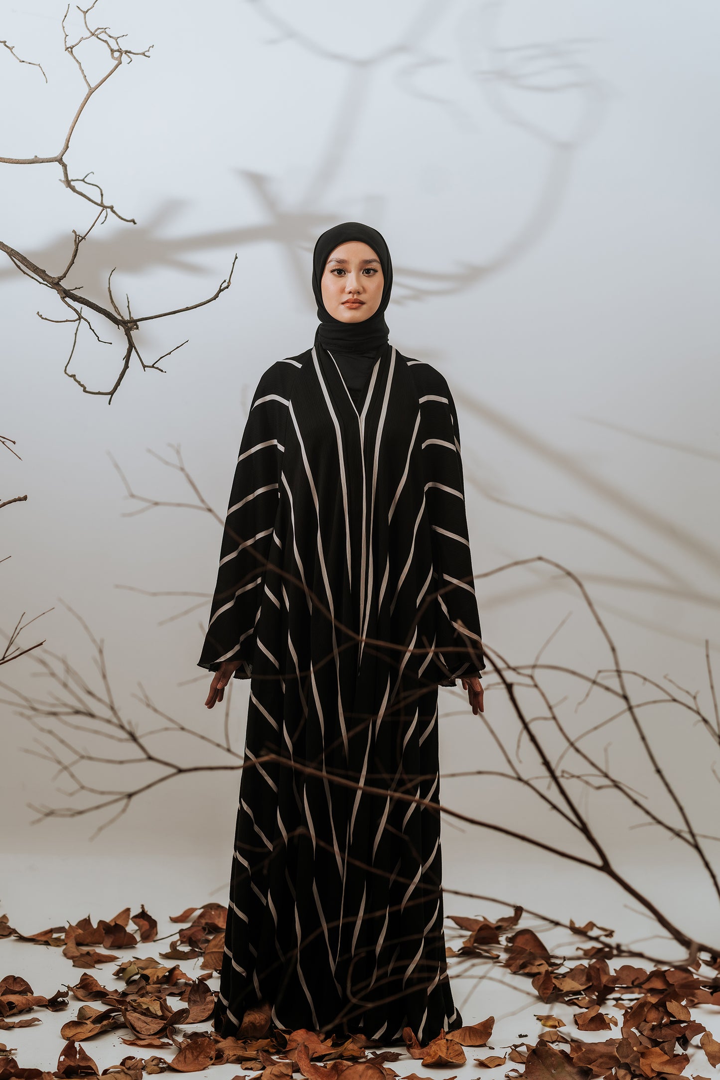 Obscura - Drape Abaya