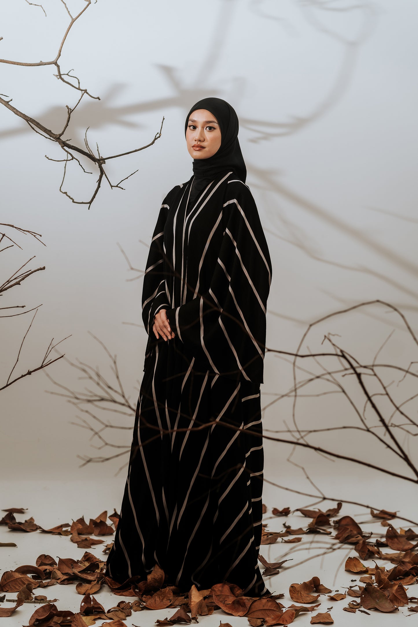 Obscura - Drape Abaya