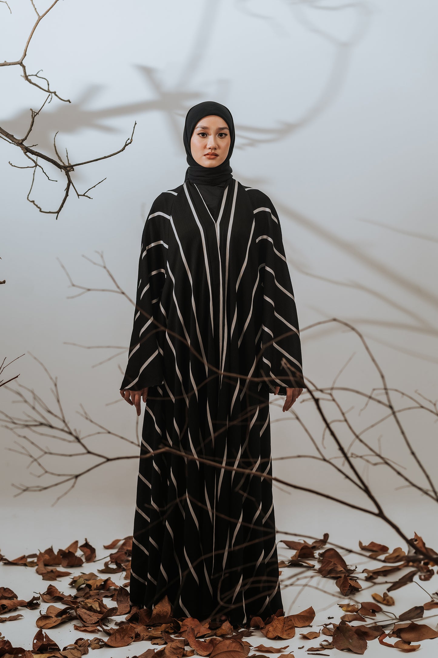 Obscura - Drape Abaya
