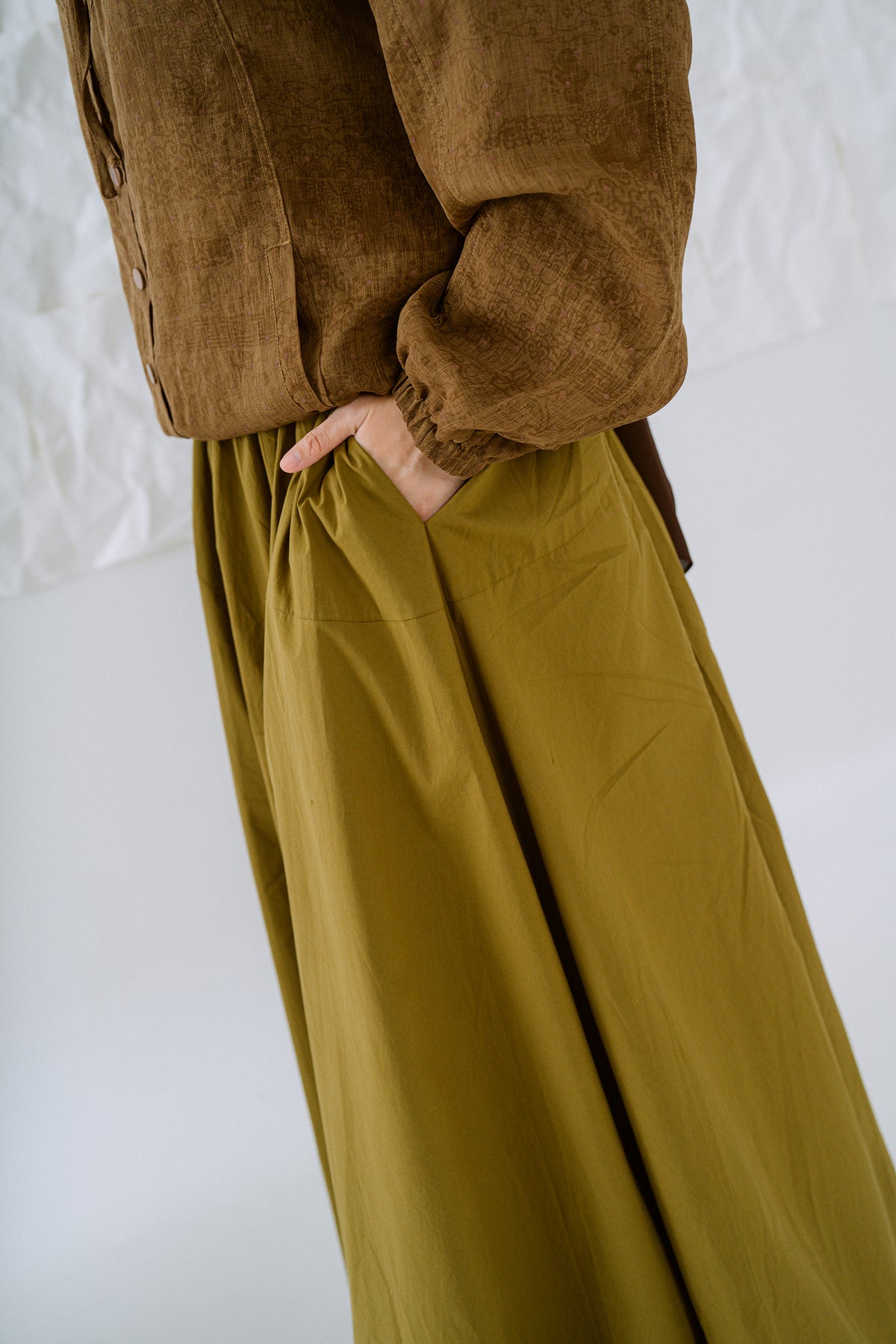 KŌDE The Noya Skirt - Olive