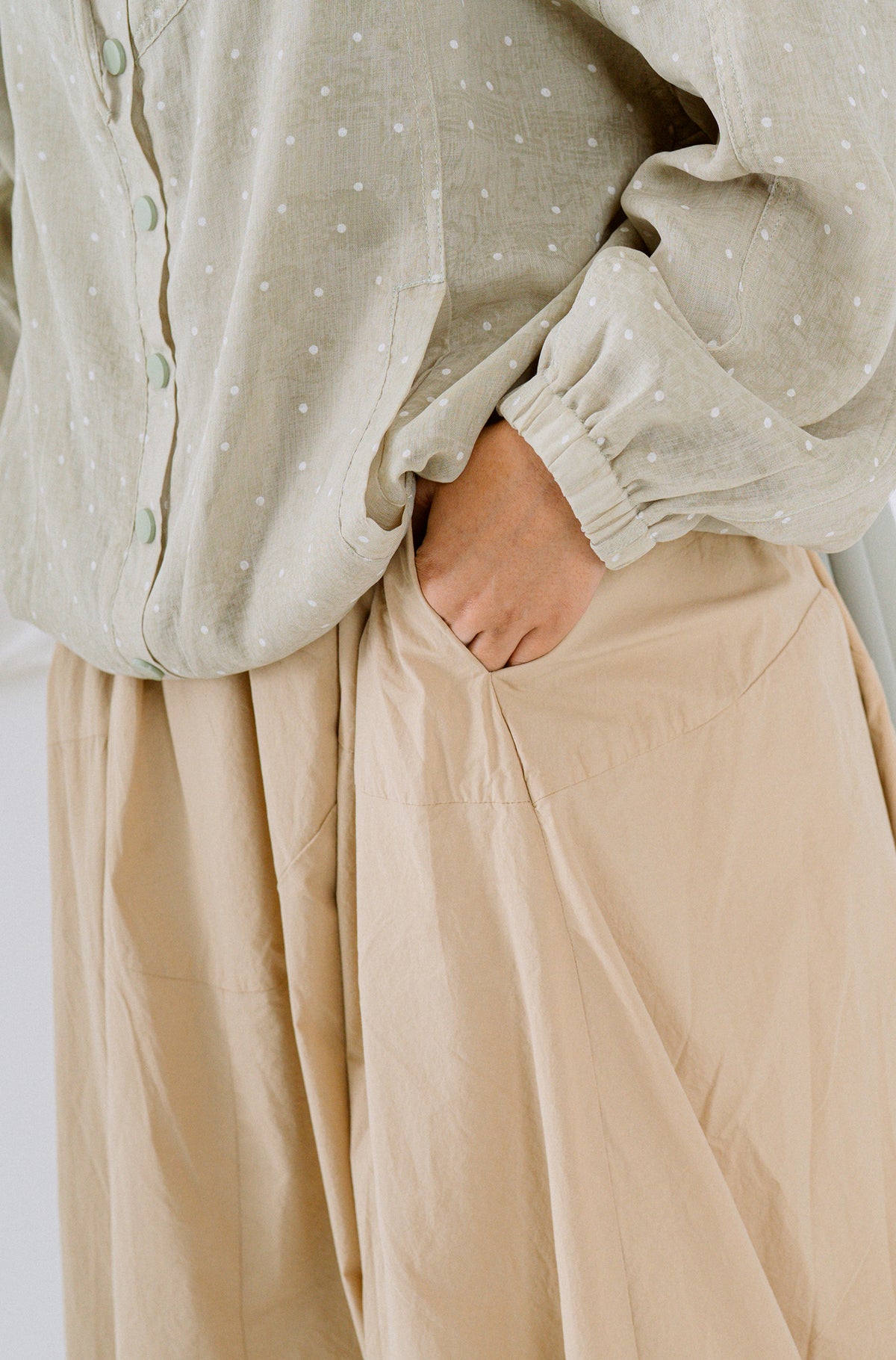 KŌDE The Noya Skirt - Sand