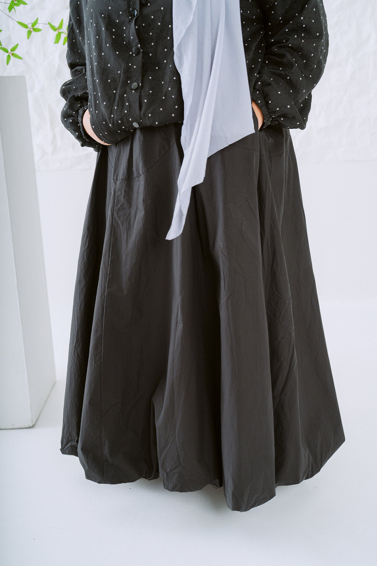 KŌDE The Noya Skirt - Black